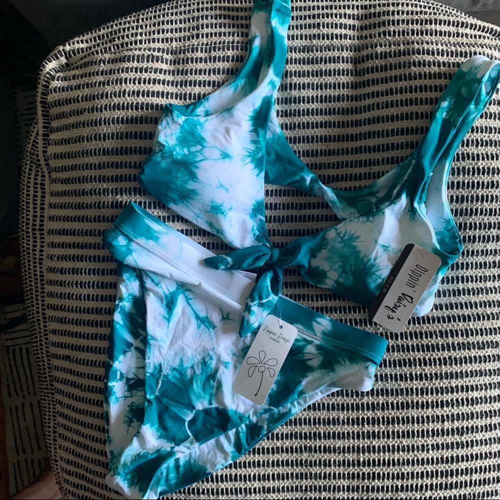 NWT Dippin daisy’s swimsuit